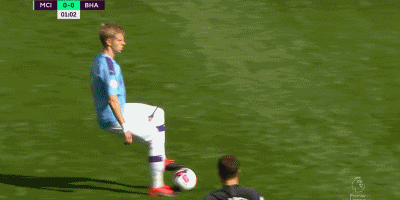 足球国足新星连续两轮破门，迅速走红