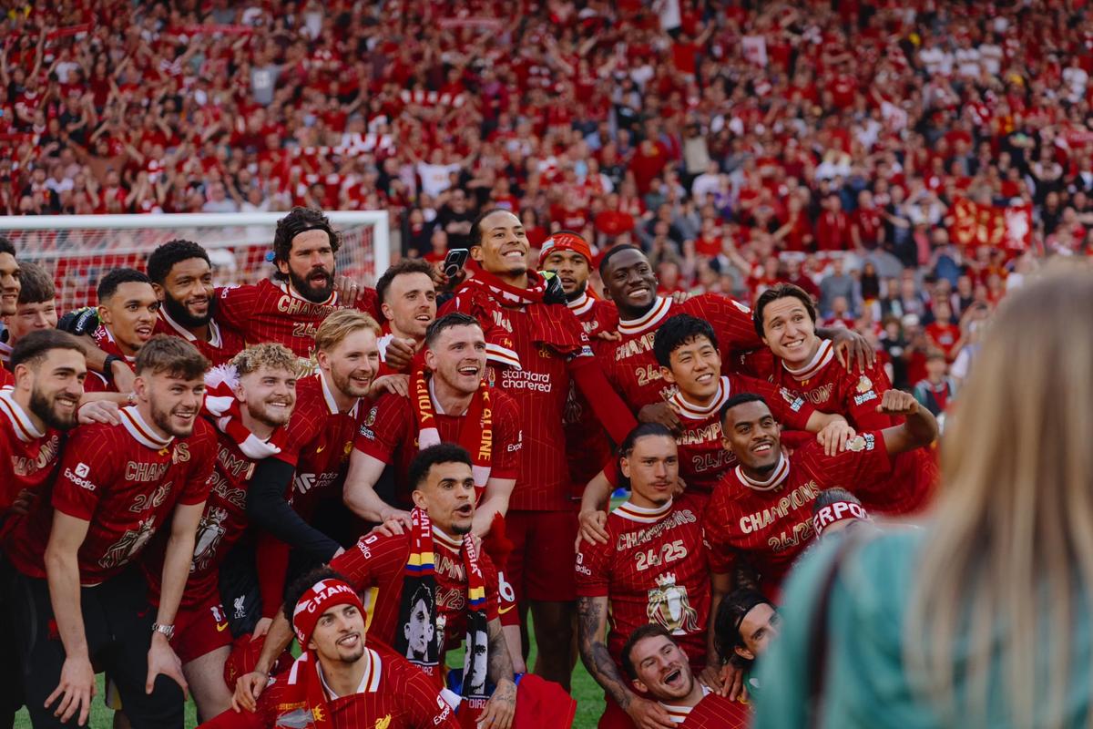 如何评价？CBA杯多人因地板贴纸滑倒引争议：希望引起重视