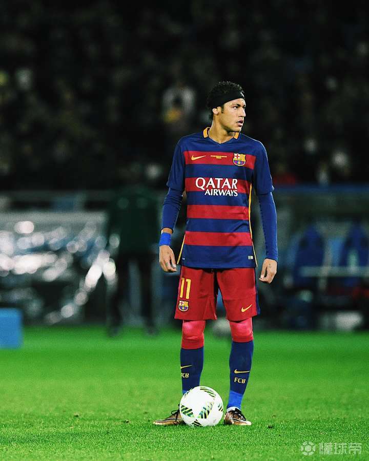 记者：今年租借效力大阪樱花的拉斐尔正与一家中国俱乐部谈判