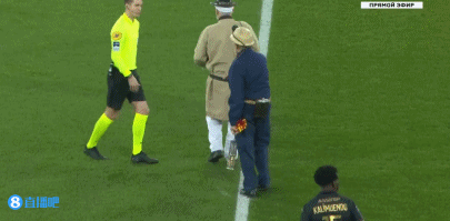 米体：意甲启用高可见度足球，荧光橙配色以往仅用于极端天气